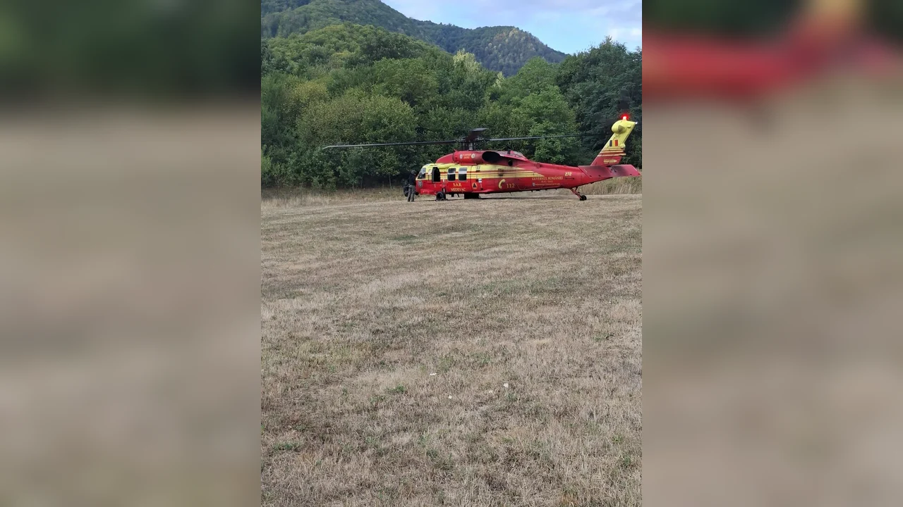 Incendii de vegetație la Roșcani, Boia Bârzii și Șoimuș; Black Hawk în sprijin